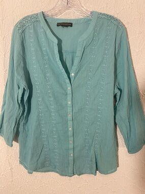 Preswick & Moore Turquoise Button-Front Embroidered Women's Top CasualVersitile